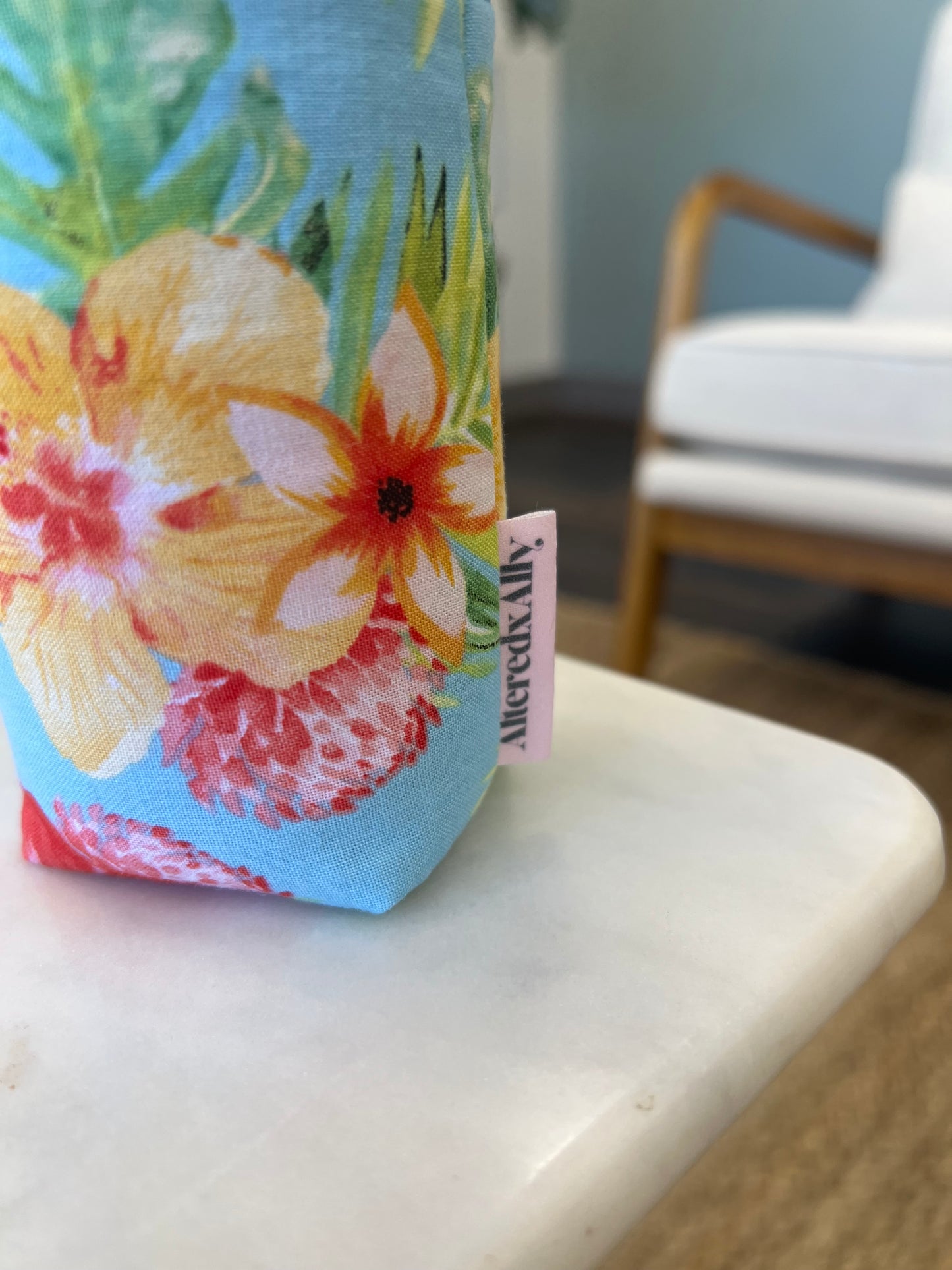 Short Koozie in Hibiscus