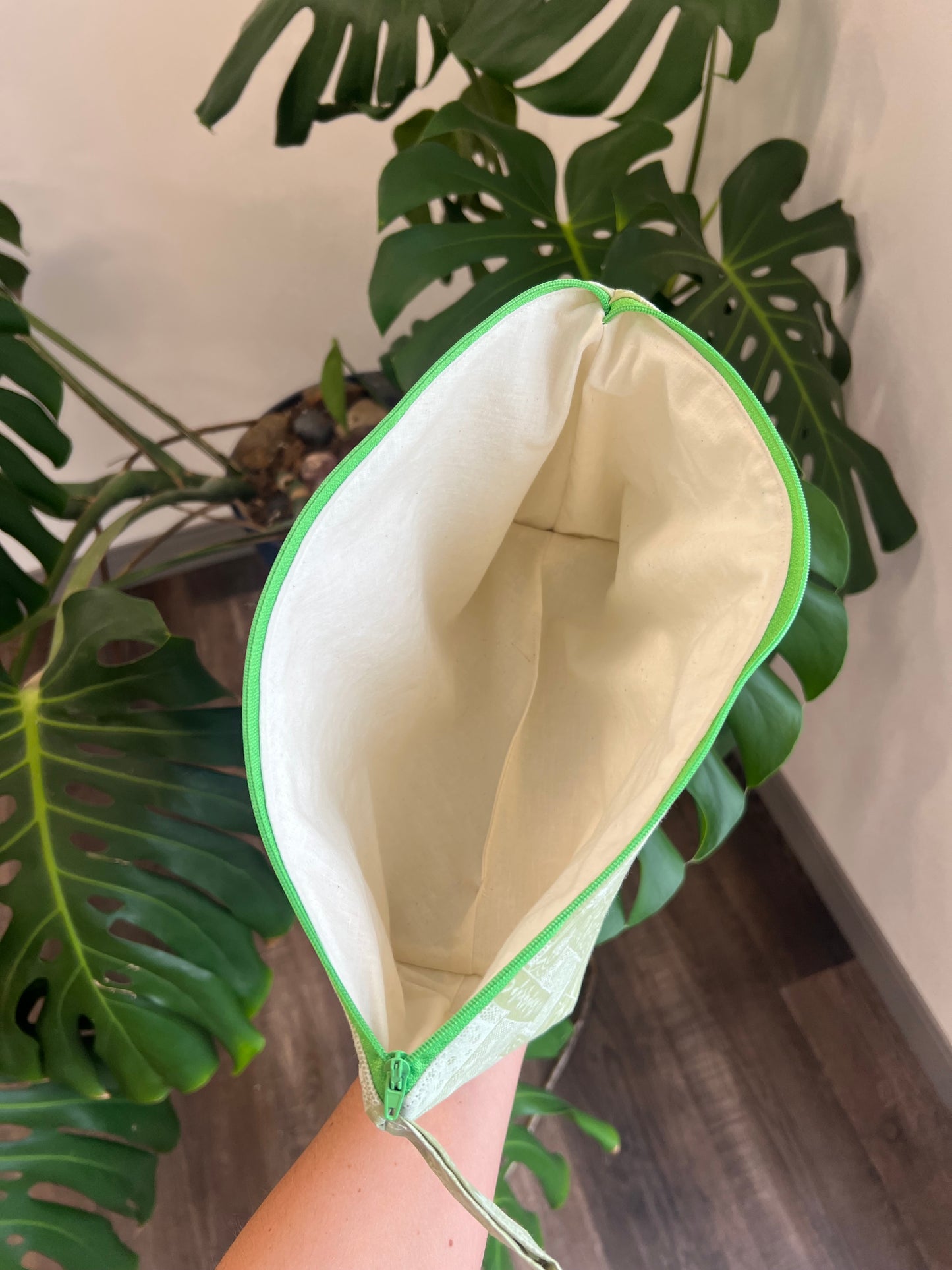 Lola Luxe Zip Pouch in Fresh Lime
