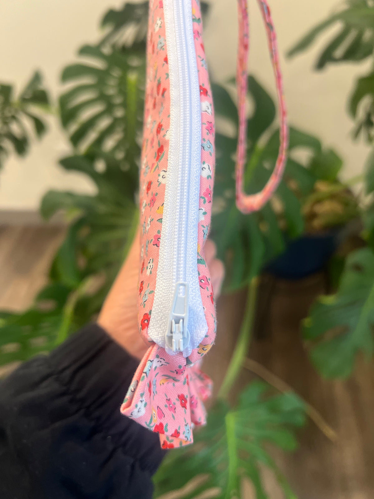 Amelia Ruffle Pouch in Ditsy Pink