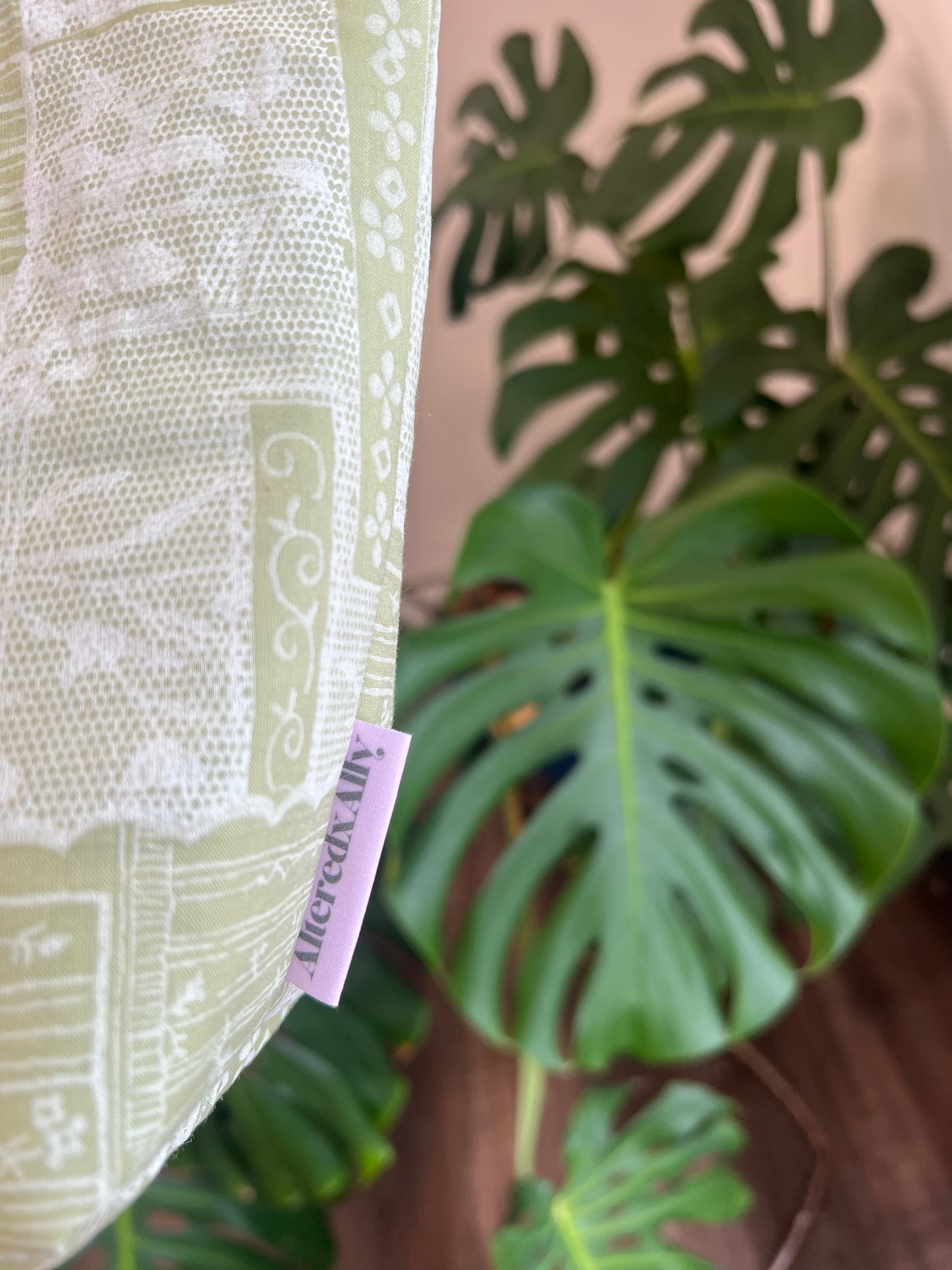 Lola Luxe Zip Pouch in Fresh Lime