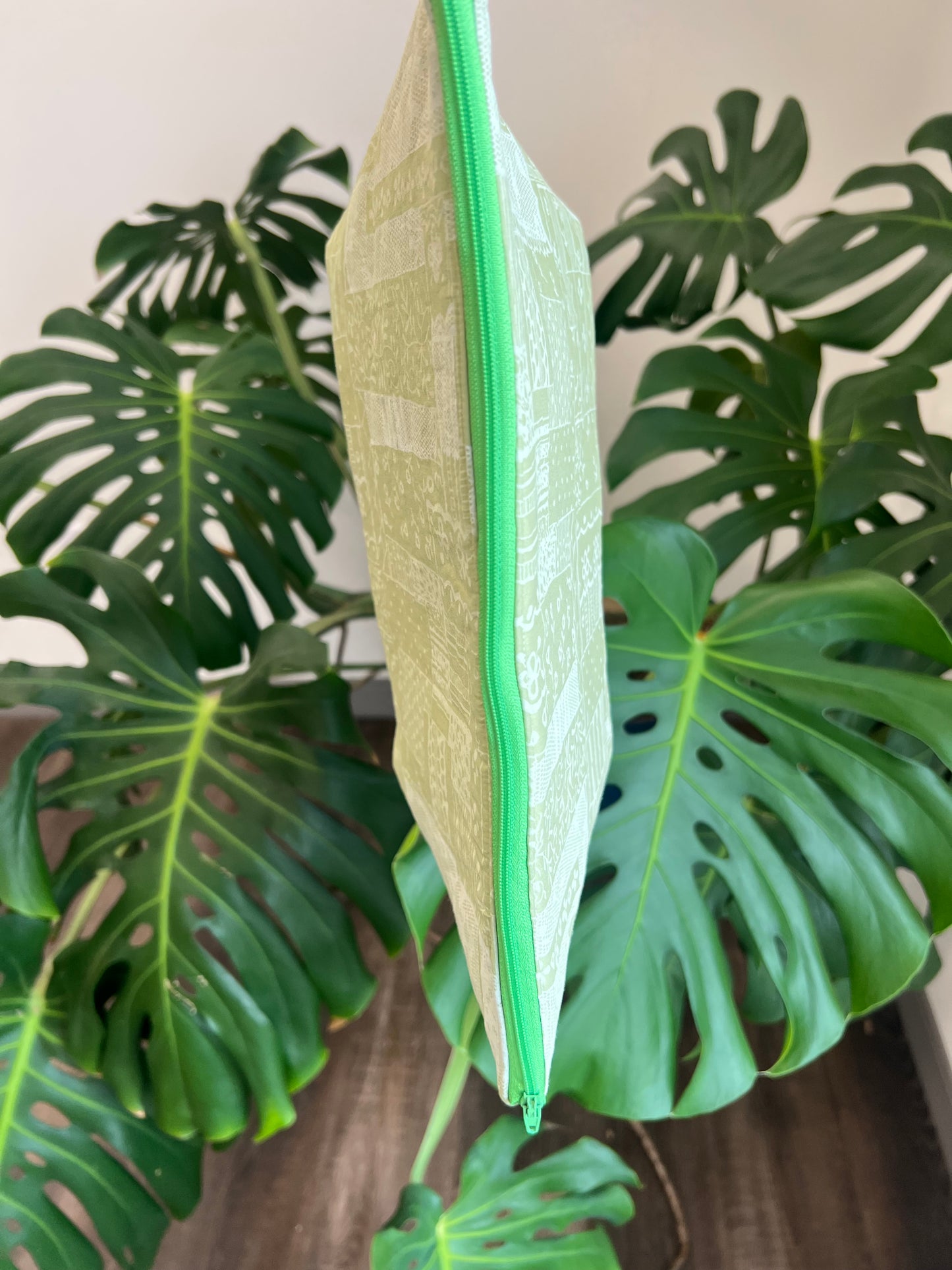 Lola Luxe Zip Pouch in Fresh Lime