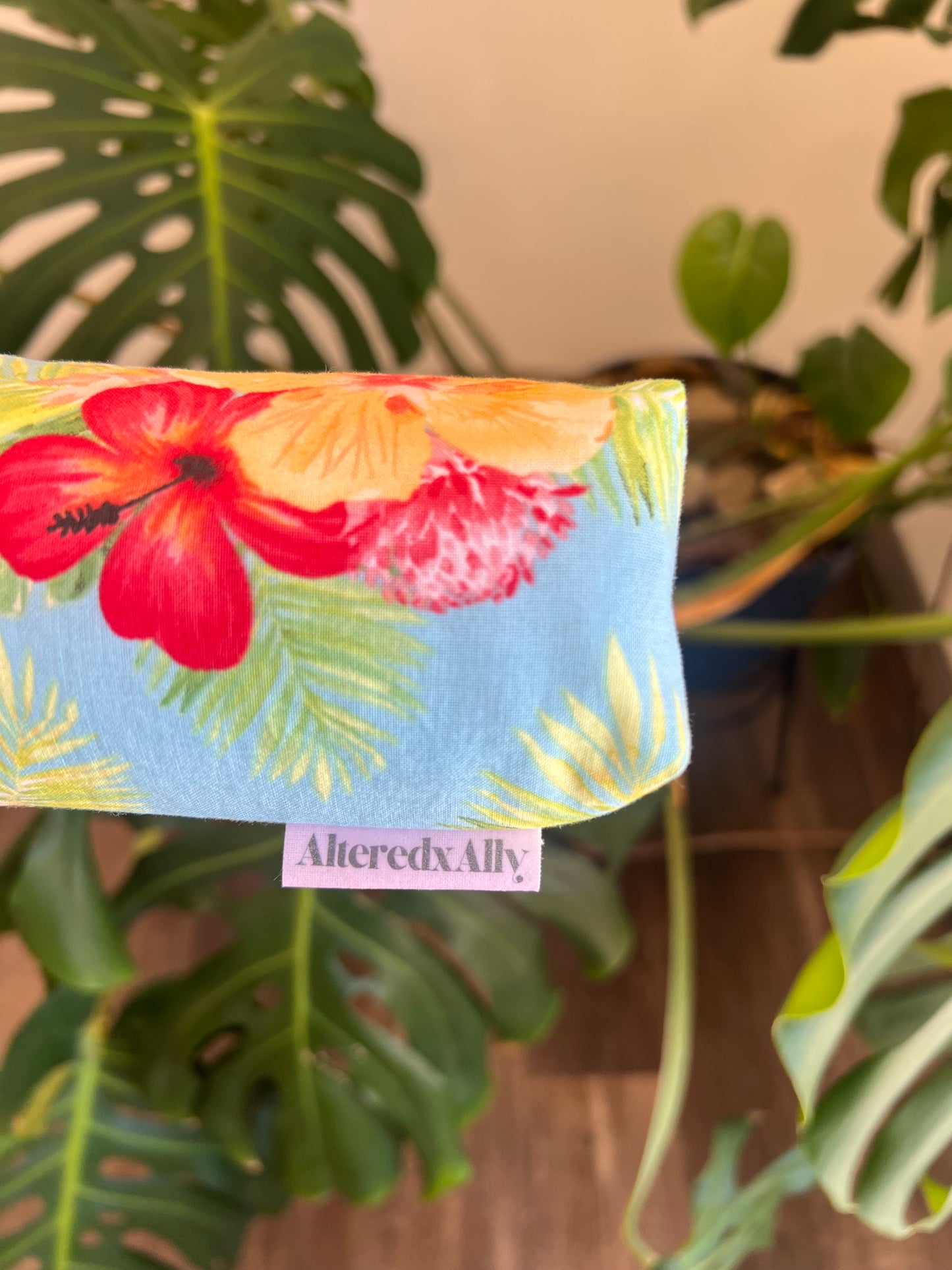 Tall Can Koozie in Hibiscus