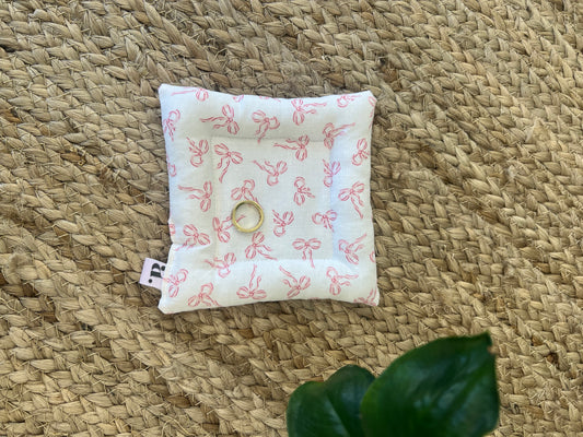Puffy Ring Holder in