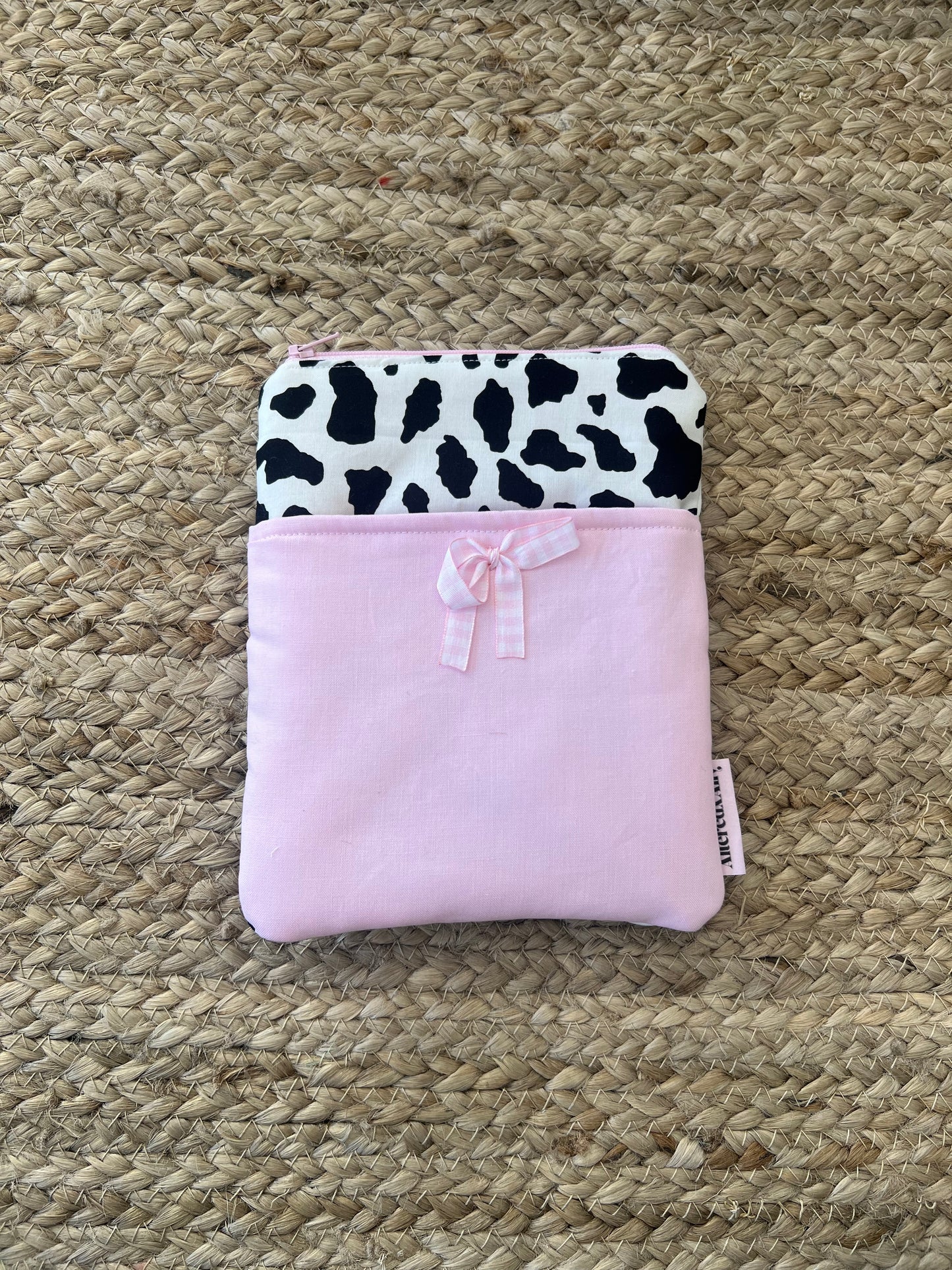 Medium Kindle Case in Strawberry Milkshake