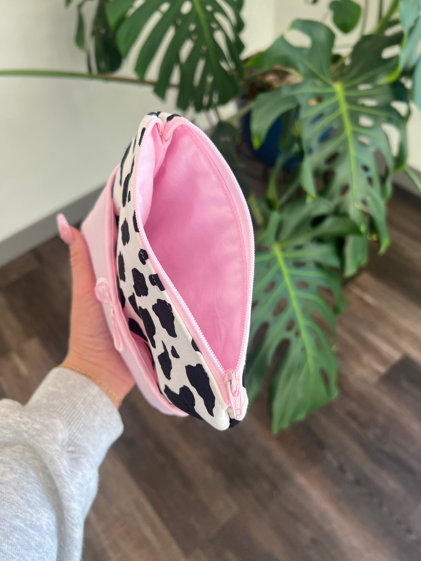 Medium Kindle Case in Strawberry Milkshake