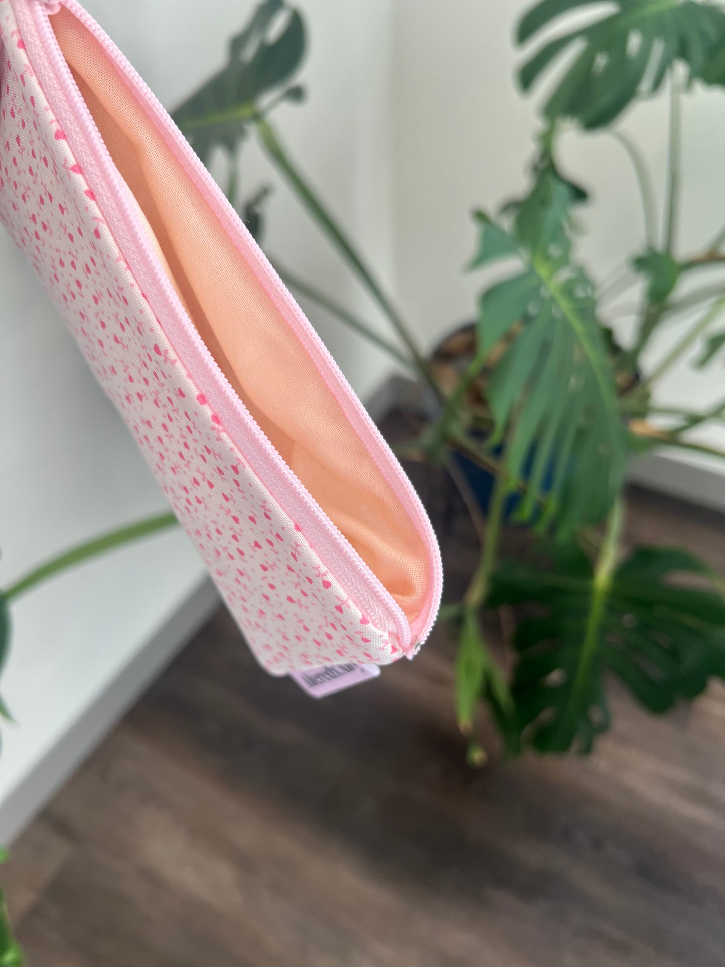 Double-Take Case in Pink Sugar Hearts