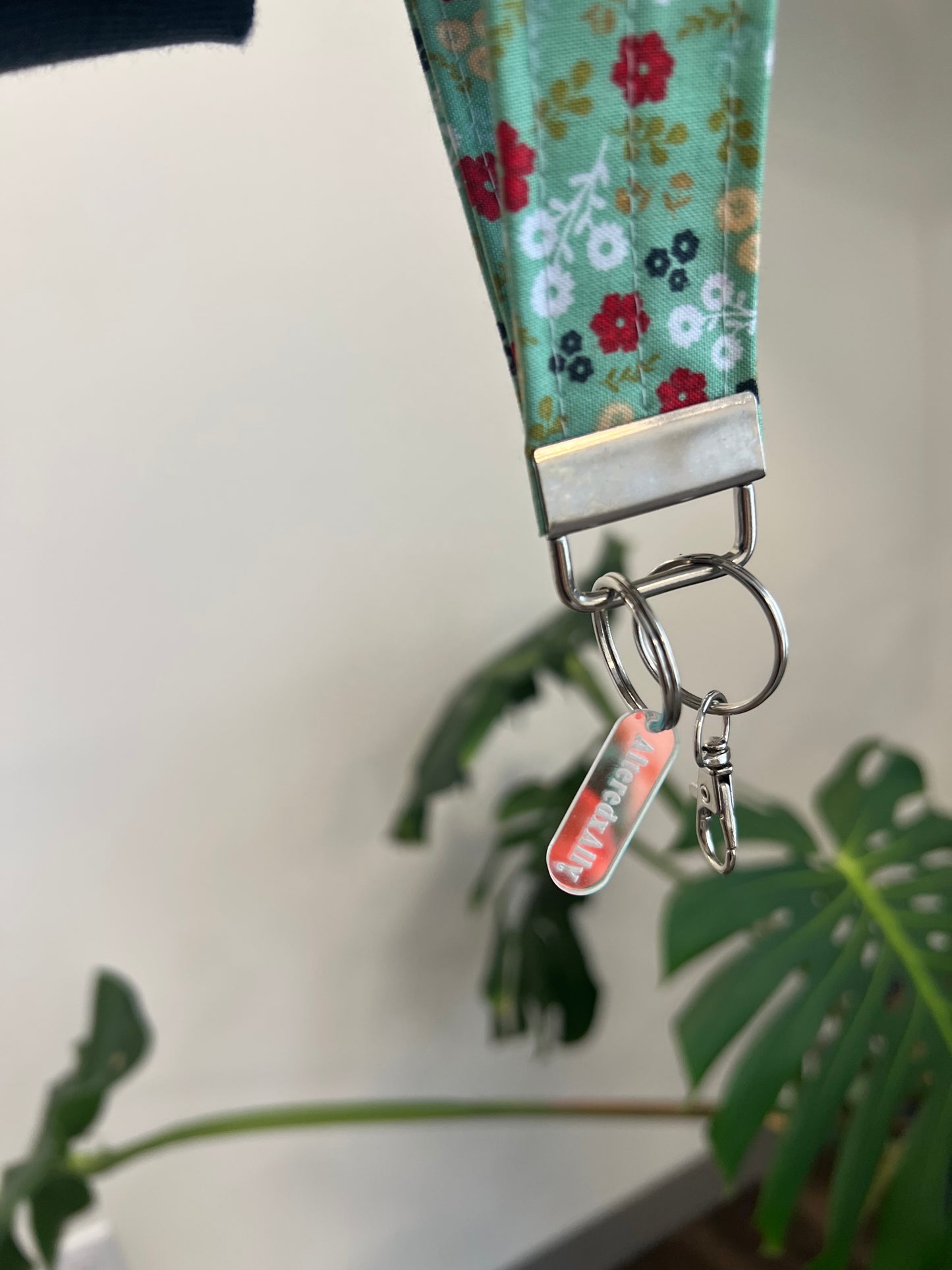 The Everyday Keychain in Meadowberry