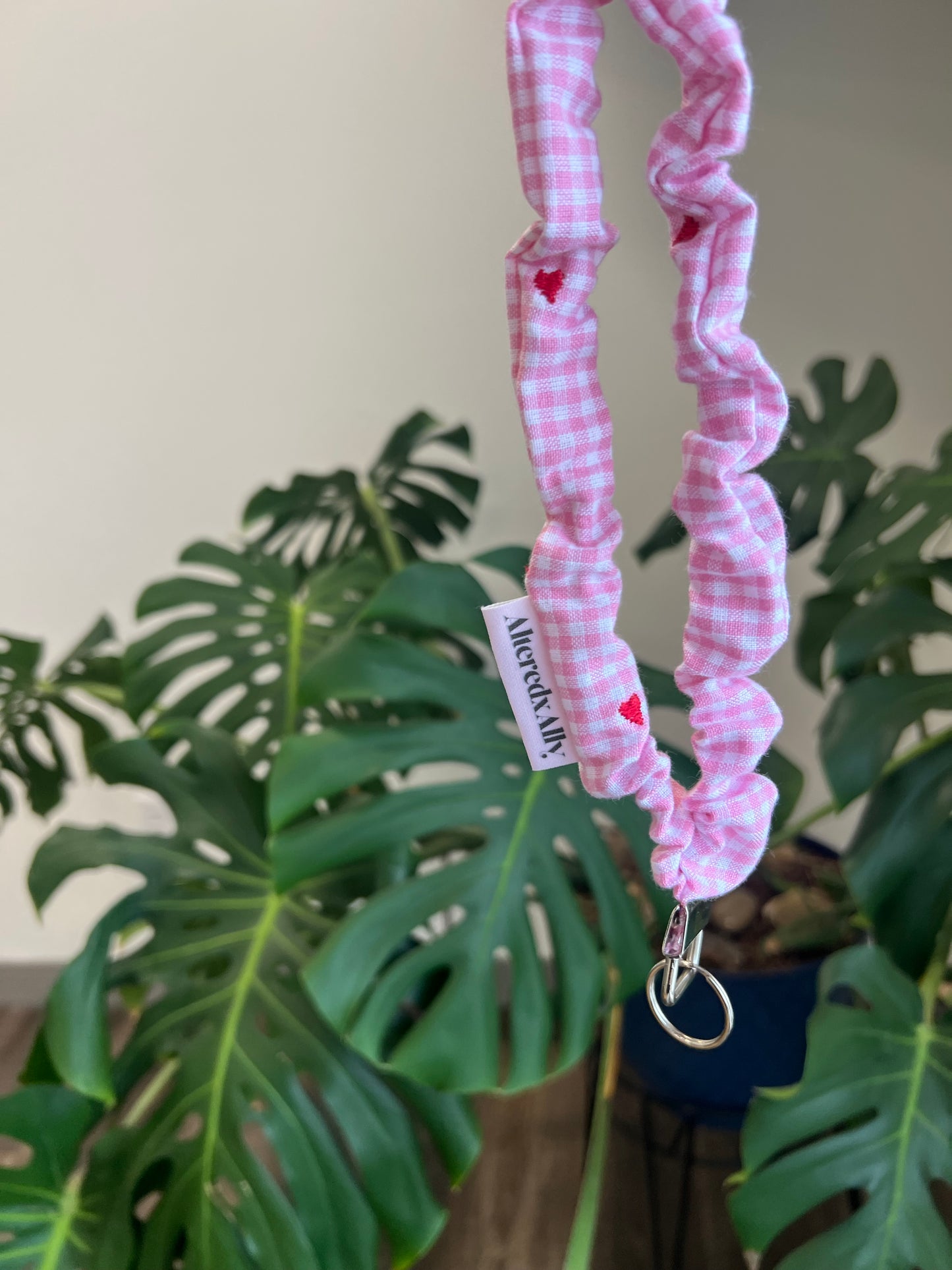 Scrunch Lanyard in Love Letters